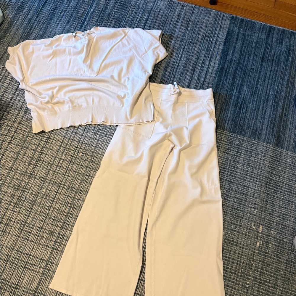 Splendid White Pants and Top Set